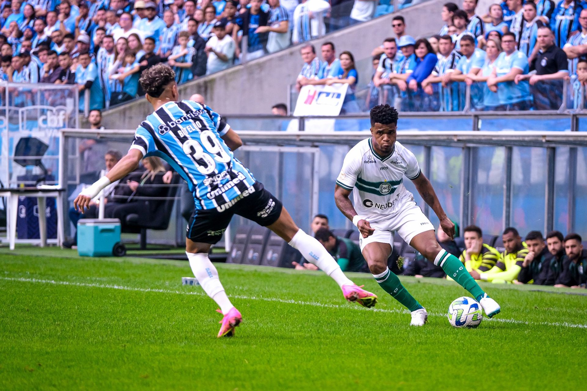 Grêmio joga pouco e leva goleada do Palmeiras pelo Brasileirão