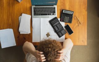 Como lidar com o estresse no dia a dia? Números de afastamentos do trabalho no Paraná reforçam necessidade da qualidade de vida